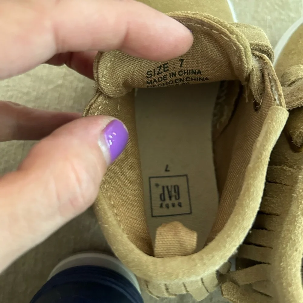 Baby gap size 7 Brown moccasin patch shoes